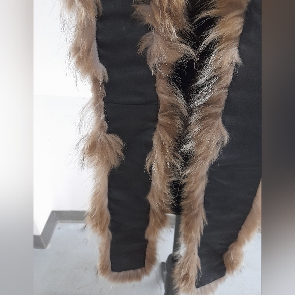 Real Fur Long Scarf - Picture 10 of 13